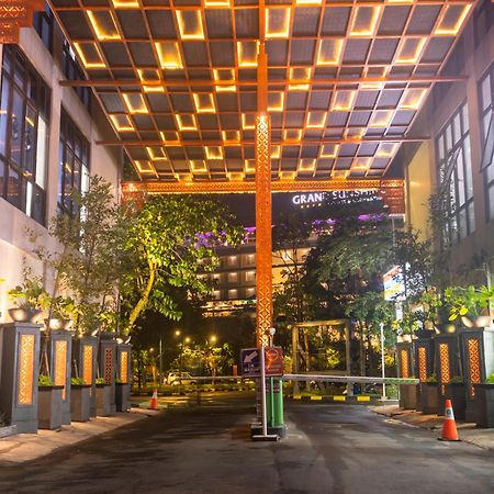Grand Sunshine Resort & Convention Soreang Extérieur photo