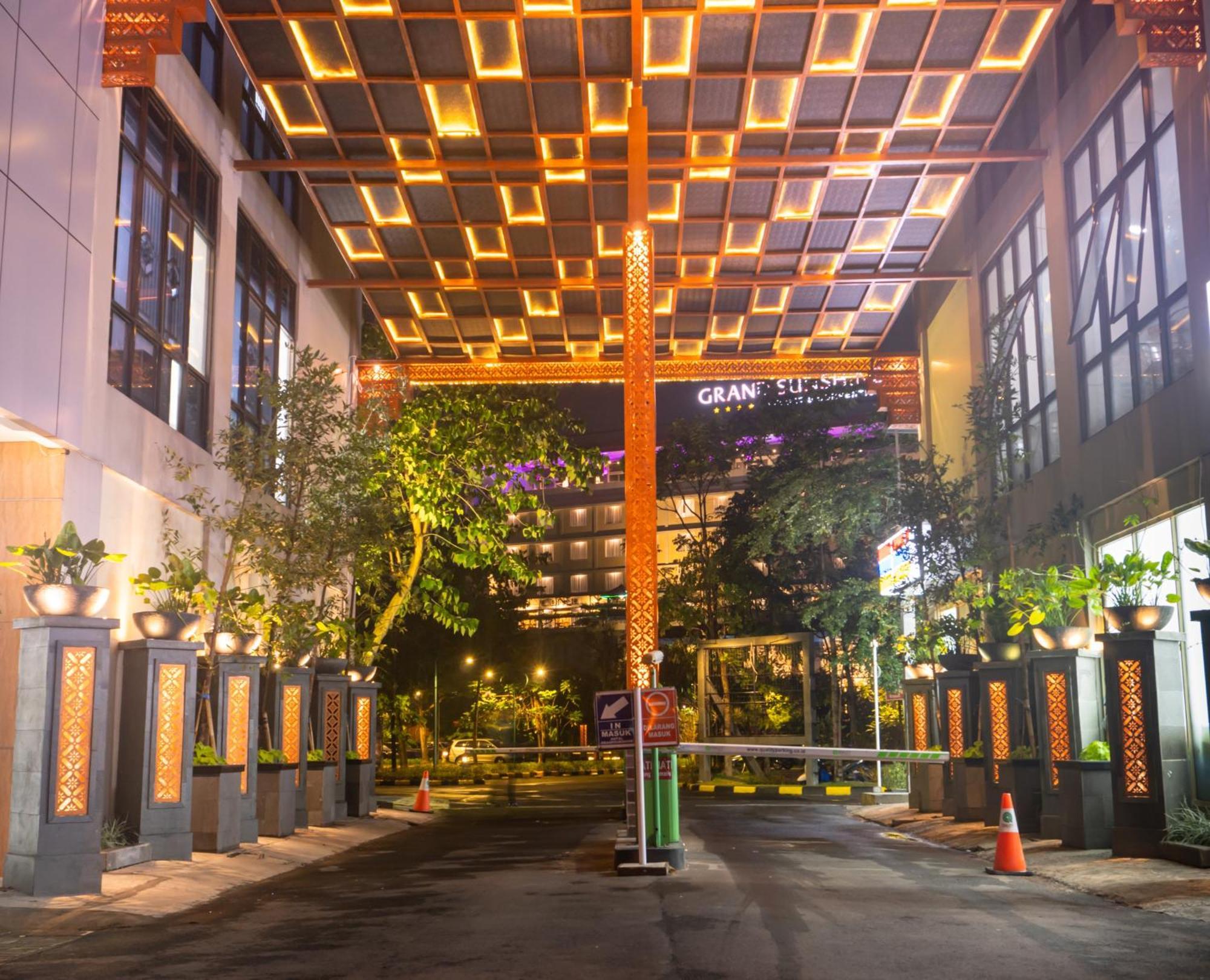 Grand Sunshine Resort & Convention Soreang Extérieur photo
